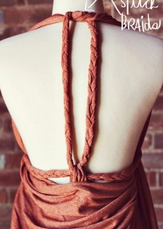 Shaping the strap on the dress