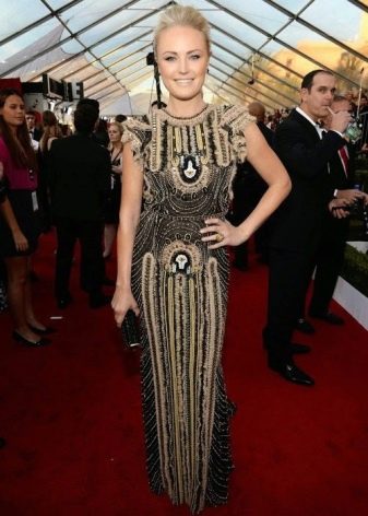 Straight dress with print and embroidery