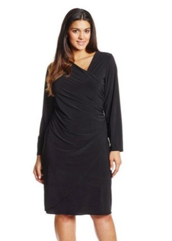 Pear-type semi-fitted dress