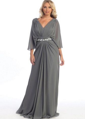 Gray dress for the full with a V-neck and long sleeves