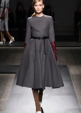 Three-quarter sleeve new bow dress