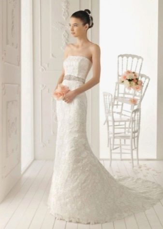 Long sheath wedding dress with silver belt