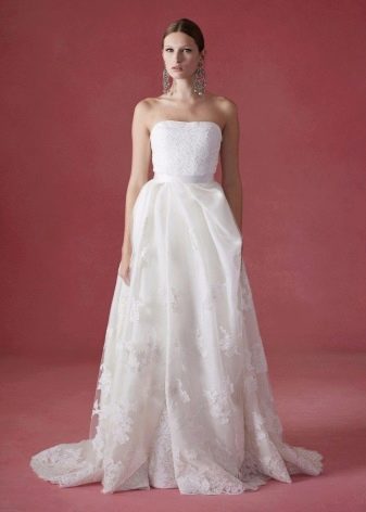 Fitted wedding dress