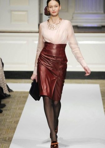 High waist brown leather pencil skirt