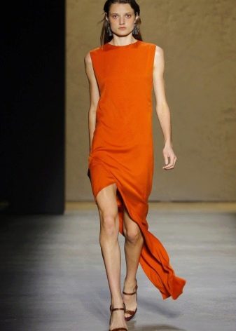 Fashionable copper dress for the spring-summer 2016 season