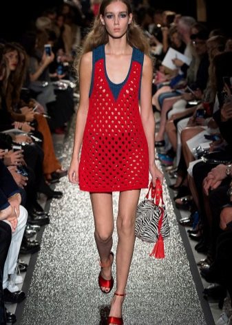 Bag with a print for a red sheath dress