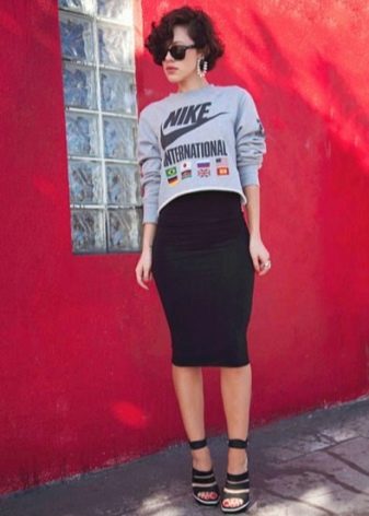 Knitted black pencil skirt with sweater