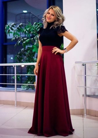 Long semi-sun skirt for girls with an hourglass figure