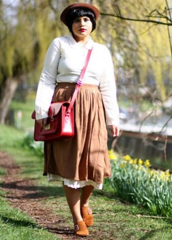 Brown skirt for a girl with an Apple-like figure