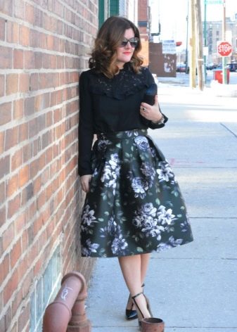 Dark Floral Midi Fluffy Skirt for Summer