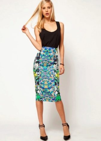 Bold floral pencil skirt