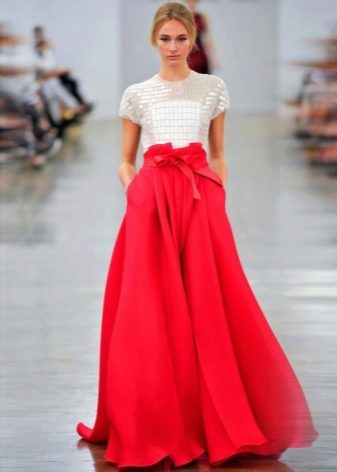 Long skirt sun to the floor in pink