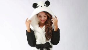 Hooded robe