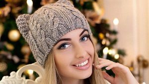 Hat with braids