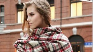 Check scarf