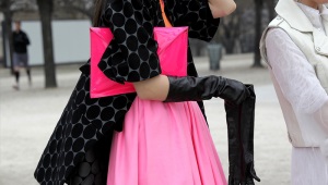 Leather gloves