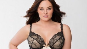 Plus size bras with wide straps