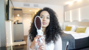 Hair straightener