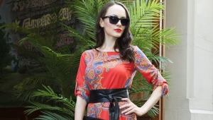 How beautiful to tie a belt on a dress?