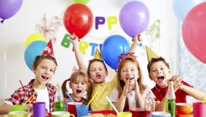 Children's birthday table decoration
