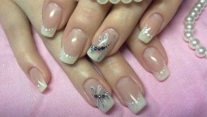 How easy is it to draw a beautiful dragonfly on your nails?