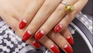 We decorate a beautiful red moon manicure