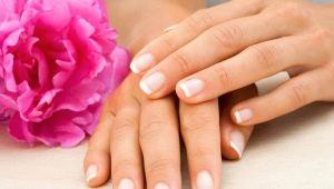 How to make a French manicure with gel polish at home?