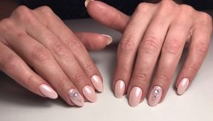 Beautiful manicure with dust: what is, design ideas and technique