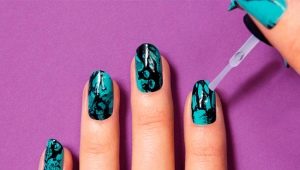 Marble manicure with gel polish