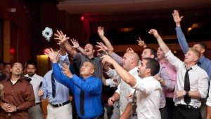 Caught the bride's garter at a wedding - what does that mean?