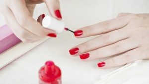 How long does nail polish dry and how to speed it up?