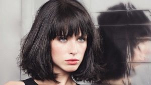 Graduated bob with medium bangs