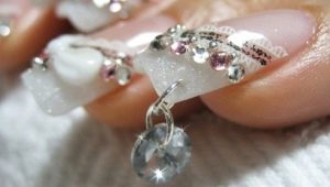 Nail piercing: ideas and tips for performing