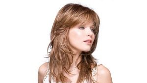 Aurora haircut for medium hair: the subtleties of selection and styling