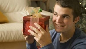 What to give a 14-year-old boy?