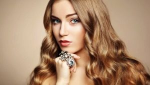 Subtleties of lightening light brown hair