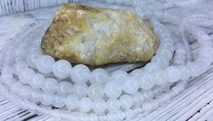 White quartz: properties, applications and value of the stone