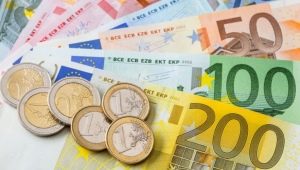 What currency in Montenegro and what money to take with you?