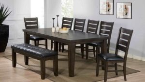 Wooden kitchen tables: a variety of models, advice on selection and care