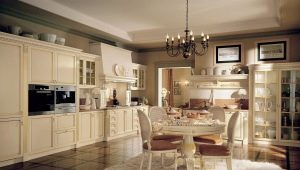 Ivory kitchens: headset choices, color combinations and examples