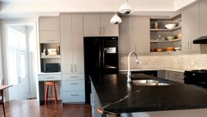 Corner shelves for the kitchen: types and features of use