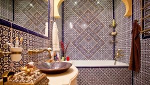 Bathroom design options in an oriental style