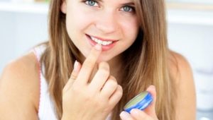 Cosmetic petroleum jelly: properties and applications