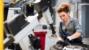 How to write a resume for a car mechanic and auto mechanic?