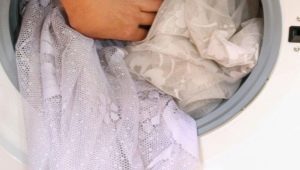 How to wash tulle in a washing machine?