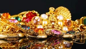 What is 750 standard gold and how is it different from 585?