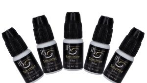 Hypoallergenic glue for eyelash extension