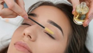 How to restore eyelashes after extension?