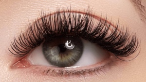 All About 4D Eyelash Extensions