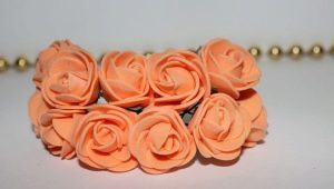 Small roses from foamiran